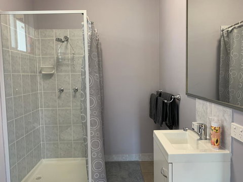 Riverside Haven - New Castle Holiday 3