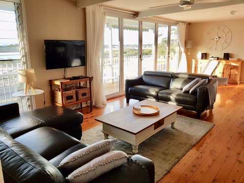 Riverwatch - New Castle Holiday 2