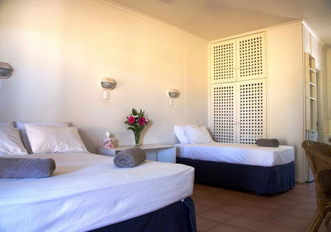 Roebuck Bay Hotel - New Castle Holiday 1