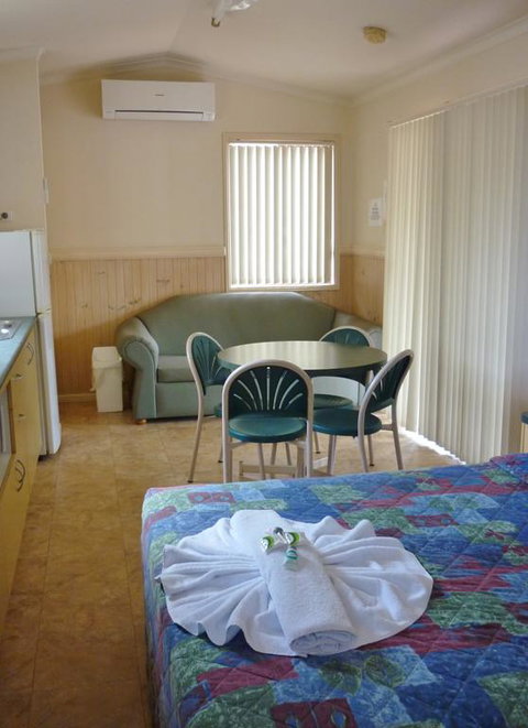 Roma Big Rig Tourist Park - New Castle Holiday 3