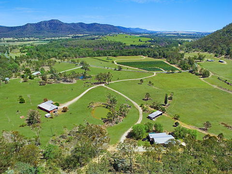 Rosa House In Broke, 4br House In Walking Distance To Cellar Doors - New Castle Holiday 1