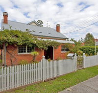 Rose Cottage - Historic Luxury - New Castle Holiday