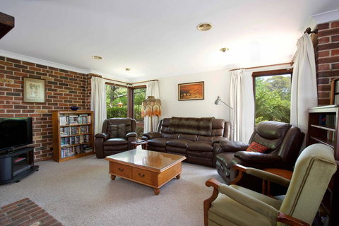 Rosella Retreat - New Castle Holiday 3