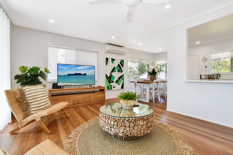 ROSIES BACH - New Castle Holiday 3