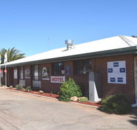 Roundhouse Motel - New Castle Holiday