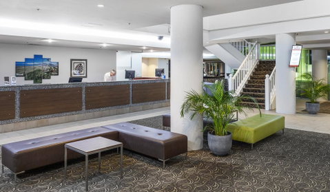 Rydges Esplanade Resort Cairns - New Castle Holiday 2