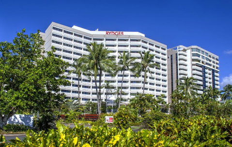 Rydges Esplanade Resort Cairns - New Castle Holiday 1