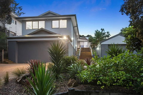 Rye-gowrie Front Beach House - New Castle Holiday 0