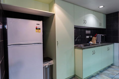 Sails Geraldton Accommodation - New Castle Holiday 3