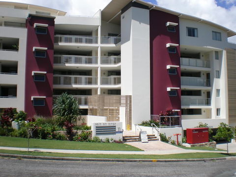 Salt On Kings Apartments - New Castle Holiday 1