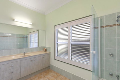 Samarinda Green - New Castle Holiday 1