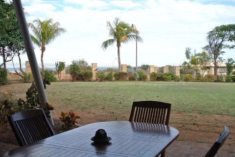 Samson Beach Chalets - New Castle Holiday 1