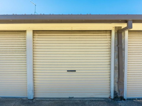 Sand & Sea 3 - New Castle Holiday 1