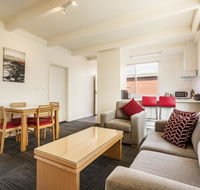 Sandbelt Club Hotel - New Castle Holiday