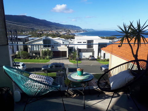 Sandon Point Coastal Abode - New Castle Holiday 2