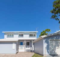 Sandpiper Beach Front House - New Castle Holiday