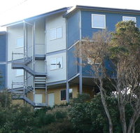 Sandy Point Beach Escape 2 Bedroom Apartment - New Castle Holiday