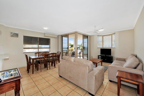 Santalina Beach Gem - New Castle Holiday 2