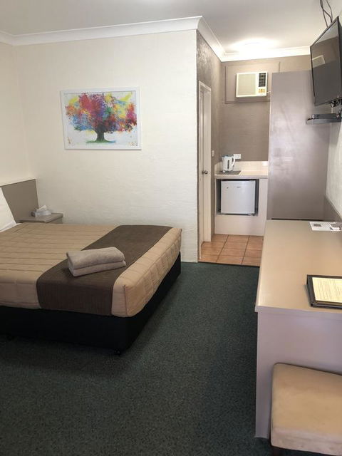 Sapphire City Motor Inn - New Castle Holiday 2