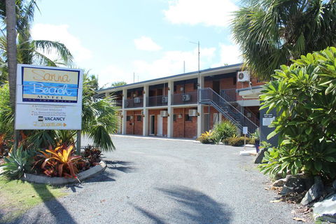Sarina Beach Motel - New Castle Holiday 2