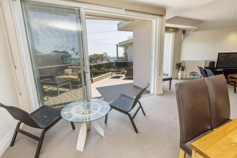 SEA GRANGE - MORNINGTON - New Castle Holiday 0
