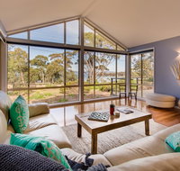 Sea la vie - New Castle Holiday