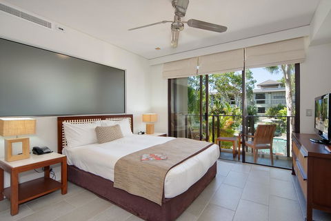 Sea Temple Palm Cove Luxury Studio 212 - New Castle Holiday 0