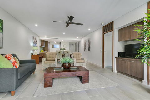 Sea Temple Private Apartments - New Castle Holiday 2