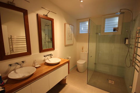 SEA URCHIN - New Castle Holiday 3