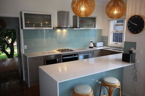 SEA URCHIN - New Castle Holiday 1