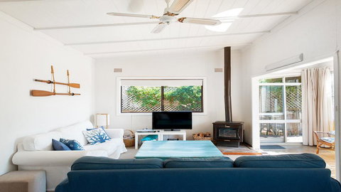 Sea Urchin, 9 Sandy Point Road - New Castle Holiday 0