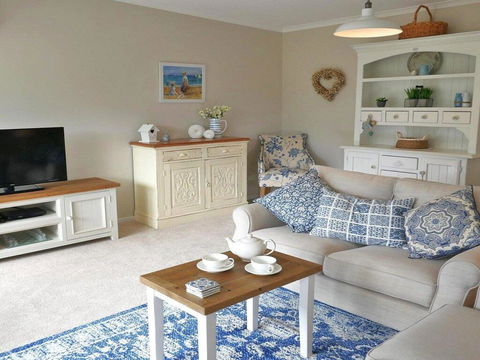 Sealark - Views Of The Bay - New Castle Holiday 1