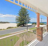 SEASCAPE - An Enticing Lakeside Escape - New Castle Holiday
