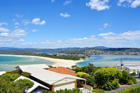 Seascape On Hill Street - New Castle Holiday 1