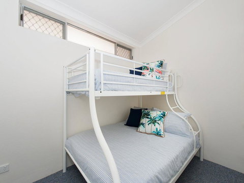 Seashells On The Bay - New Castle Holiday 2