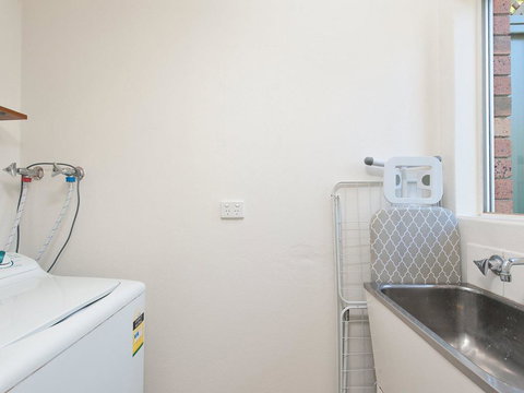 Seashells On The Bay - New Castle Holiday 3