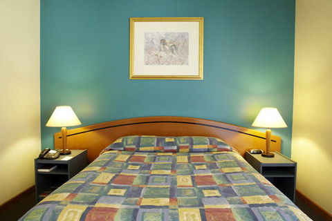 Seasons Hotel Newman - New Castle Holiday 2