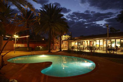 Seasons Hotel Newman - New Castle Holiday 0