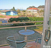 Seaview 2 - 2/171 Avoca Drive - New Castle Holiday