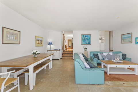 Seaview Cresent, 4 - New Castle Holiday 2
