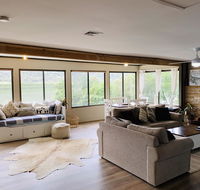 Secluded Waterfront House on Rainforest Acerage - New Castle Holiday
