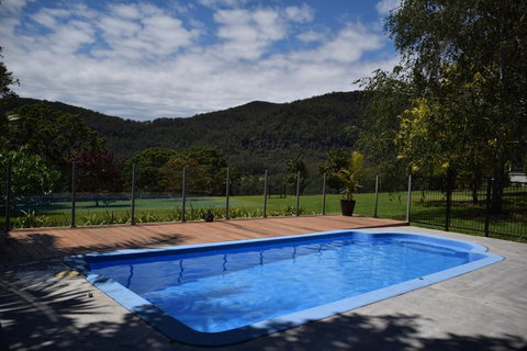 Secrets At Cedar Grove - New Castle Holiday 2