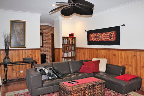 SERENITY - New Castle Holiday 3