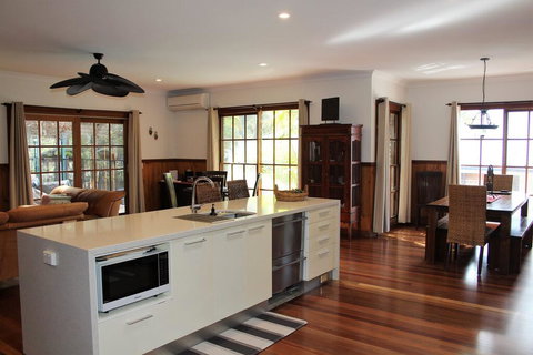 SERENITY - New Castle Holiday 2