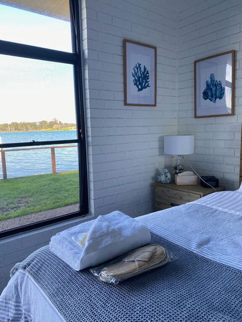 Serenity By The Lake - New Castle Holiday 3