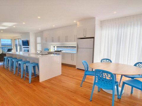 Seven Mile Heaven - Your Coastal Kingdom - New Castle Holiday 1