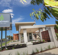Seven Pines Motor Inn - New Castle Holiday
