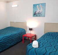 Seymour Motel - New Castle Holiday