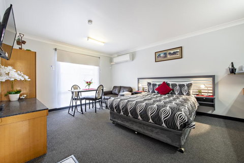 Shearing Shed Motor Inn - New Castle Holiday 2