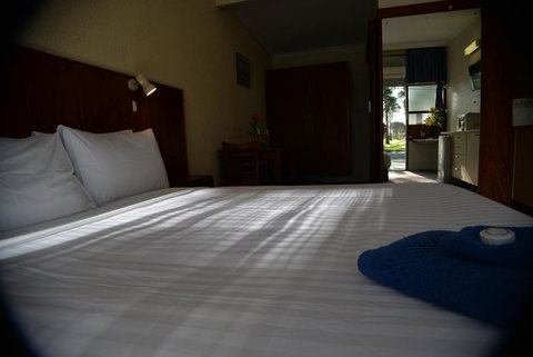 Ship Inn Motel - New Castle Holiday 2